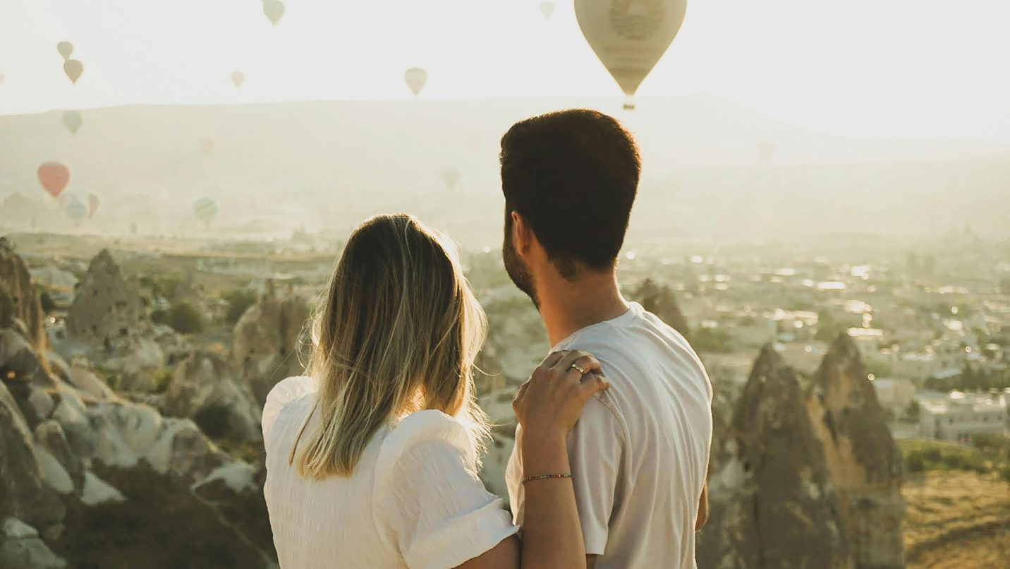 50+ Gift Ideas for Couples: The Ultimate Guide to Meaningful Presents