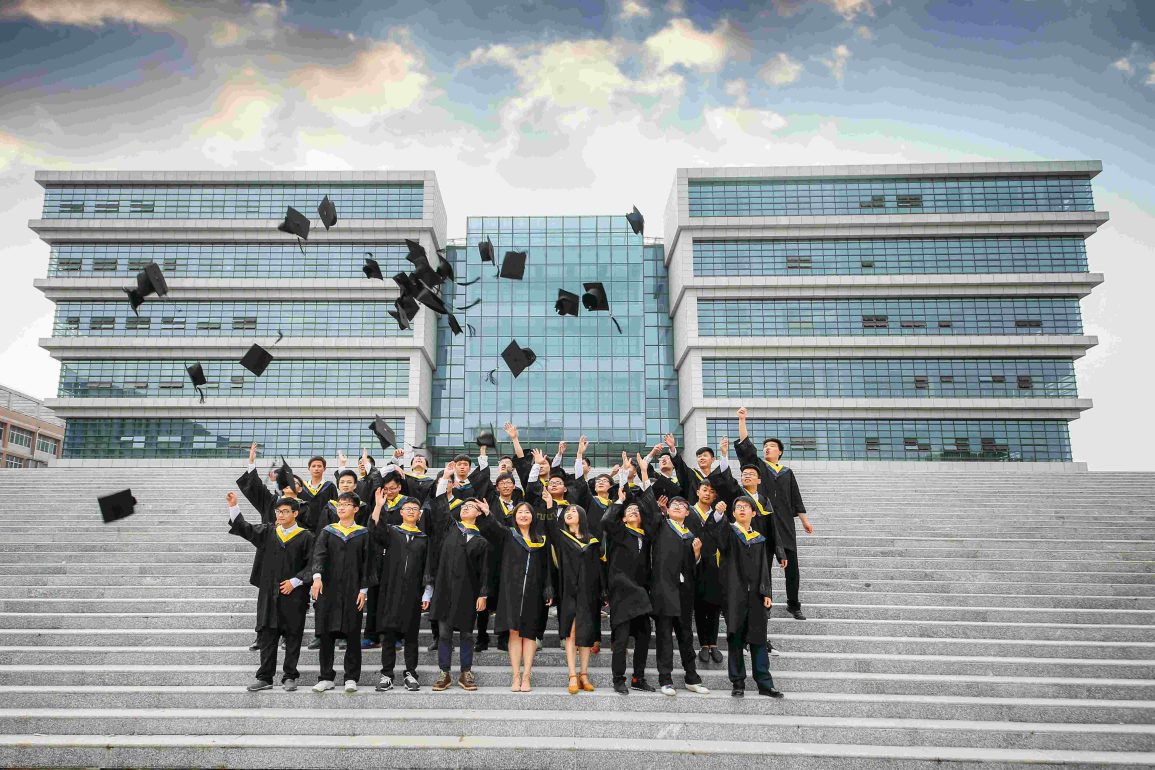 Honest Guide Is $1,000 a Good Graduation Gift? An Honest Guide - Tinggly