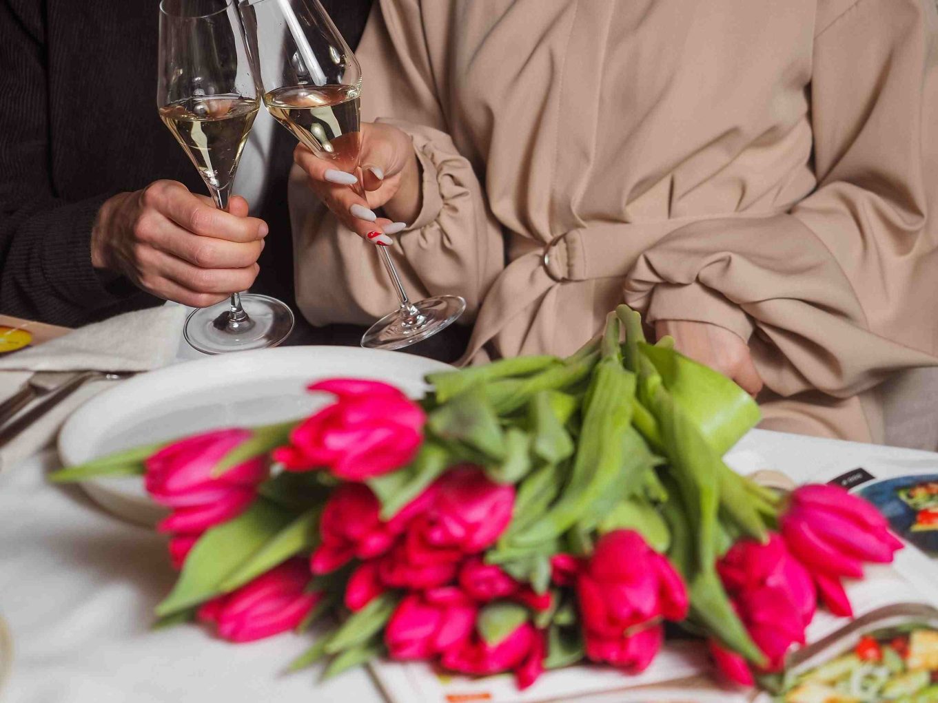 Traditional Wedding Anniversary Gifts: A Year-by-Year Guide and Gift Ideas