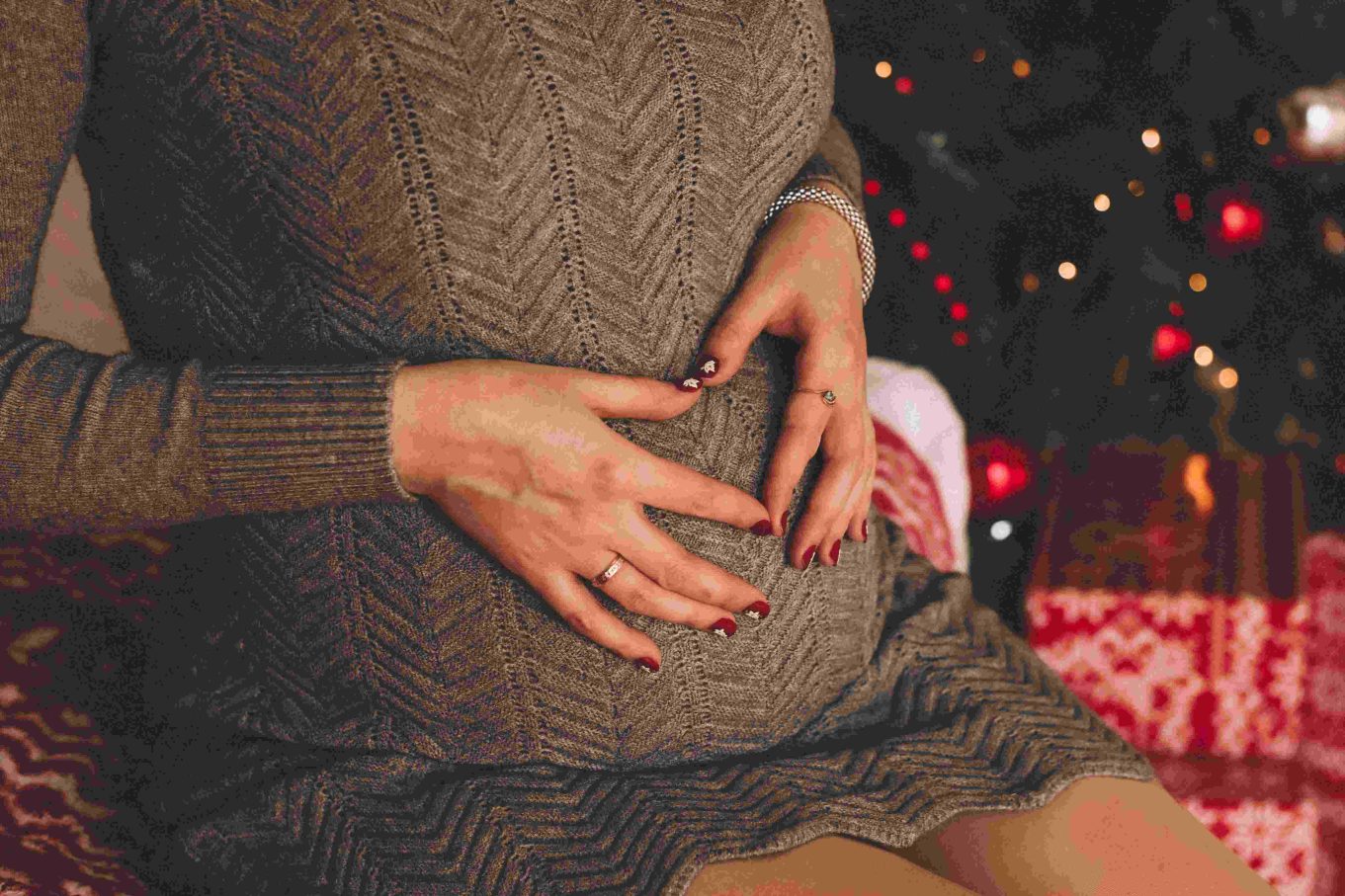 30 Christmas Gift Ideas for Pregnant Women
