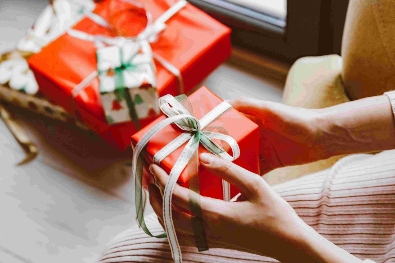 What Is the 5 Gift Rule for Christmas?