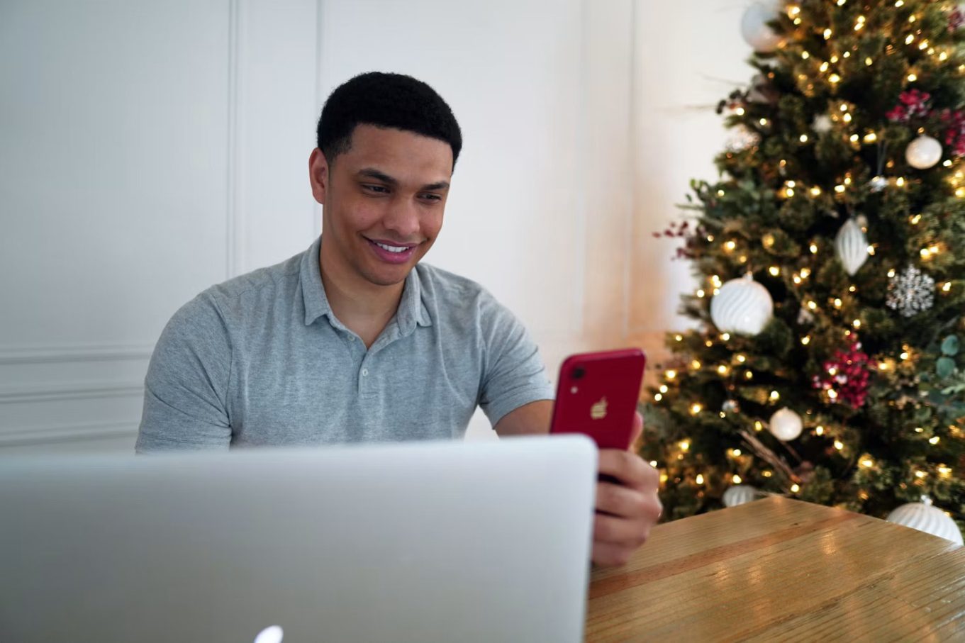 Christmas gifts for 20 year old male